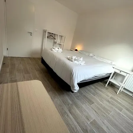 別荘 Freesia, Maison Neuve Avec Jardin Et Garage *