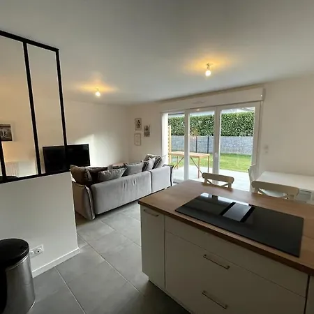 Freesia, Maison Neuve Avec Jardin Et Garage カーン