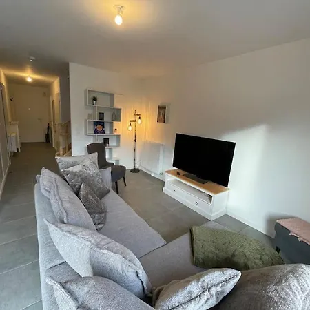 Freesia, Maison Neuve Avec Jardin Et Garage *