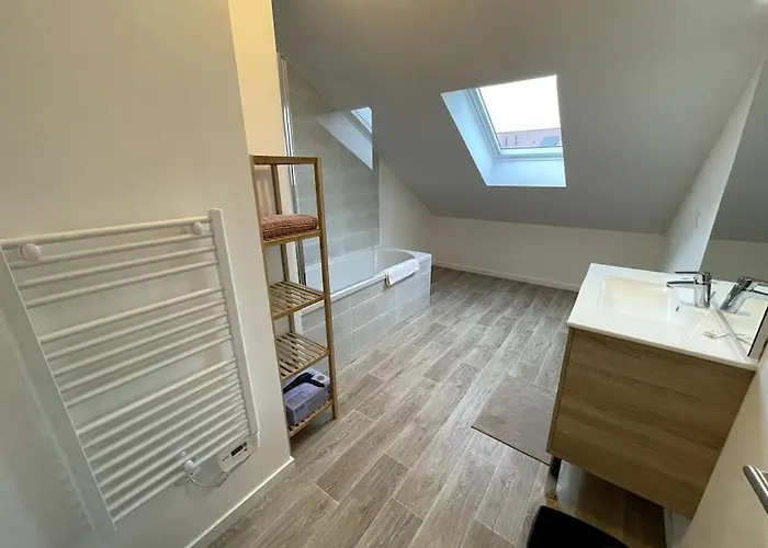 Prázdninový dům Freesia, Maison Neuve Avec Jardin Et Garage