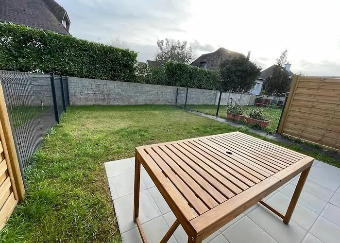 Prázdninový dům Freesia, Maison Neuve Avec Jardin Et Garage