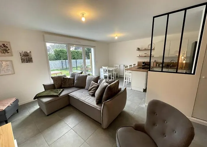 Prázdninový dům Freesia, Maison Neuve Avec Jardin Et Garage Caen