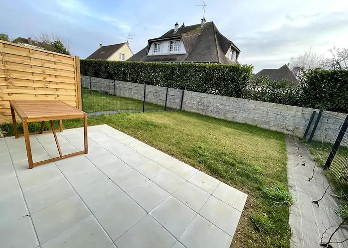 Freesia, Maison Neuve Avec Jardin Et Garage Prázdninový dům