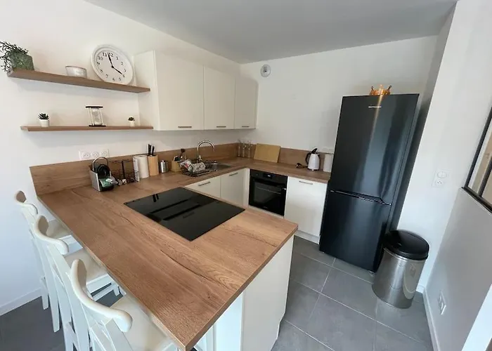 Prázdninový dům Freesia, Maison Neuve Avec Jardin Et Garage Caen