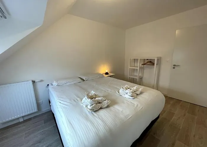 Prázdninový dům Freesia, Maison Neuve Avec Jardin Et Garage Caen